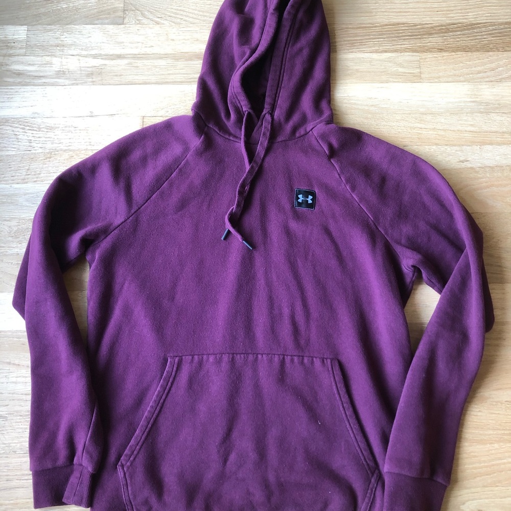 Under Armour sweatshirt